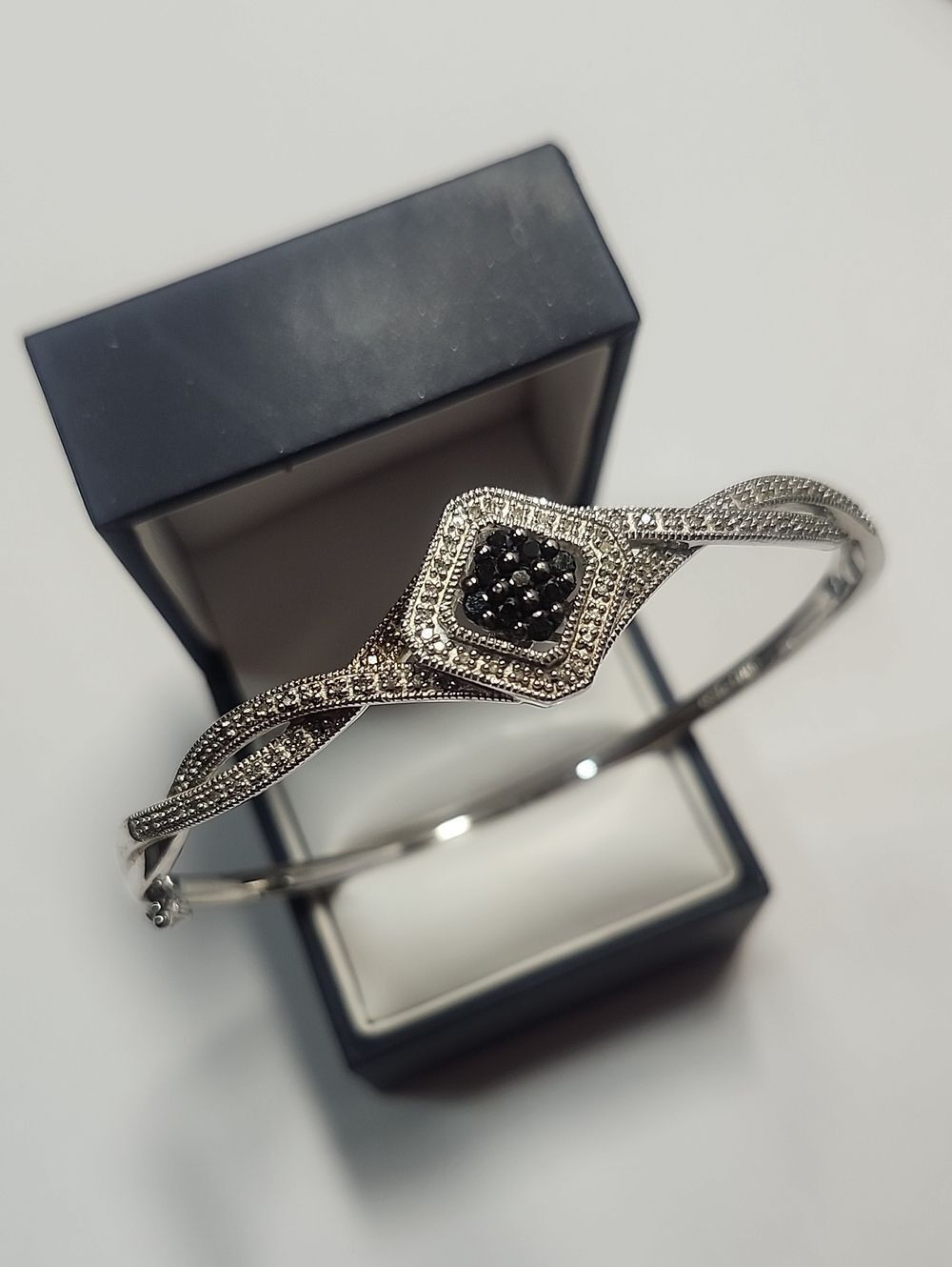 Sterling Silver Black And Clear Diamond Twist Bangle Bracelet